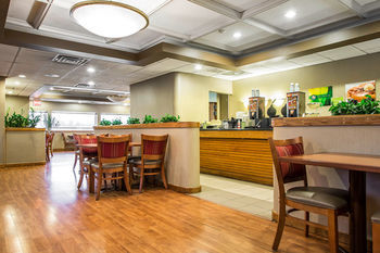 Clarion Hotel Midway Airport