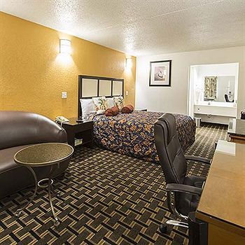 Hotel New Six Inn And Suites Houston