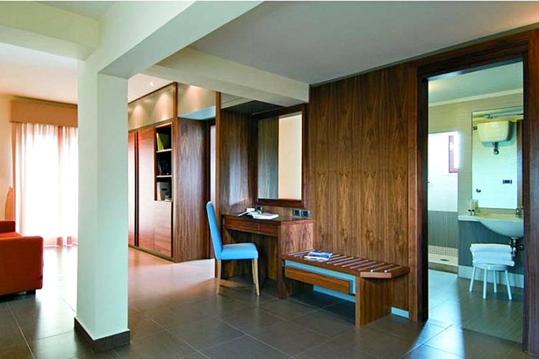 Hotel Suites And Residence
