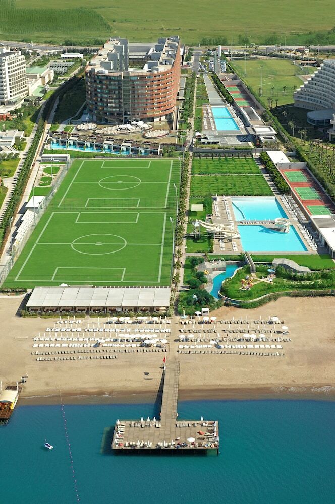 Hotel Nirvana Cosmopolitan