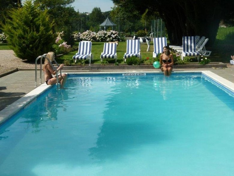 Hotel Beachcombers