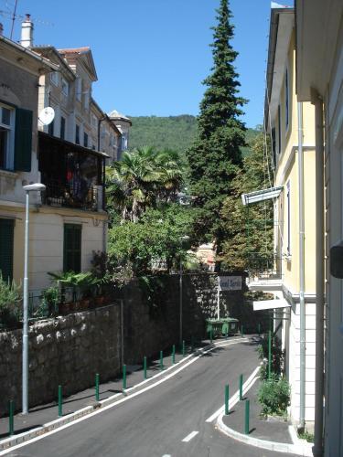 Apartments And Rooms Liburnija