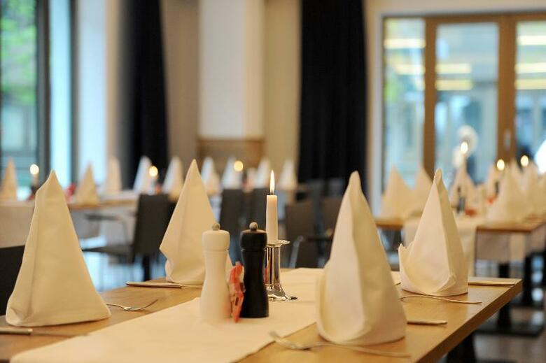 VI Vadi Hotel Bayer 89