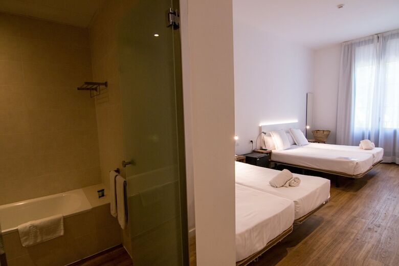 Hotel Som Nit Born
