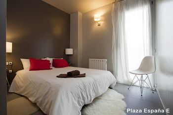 Plaza Espanya Apartments