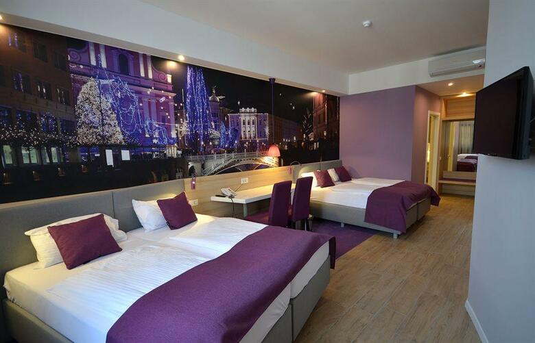 Emonec Hotel
