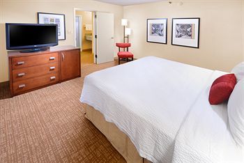 Hotel Courtyard By Marriott Dallas Las Colinas