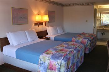 Hotel Alamo Inn &amp; Suites