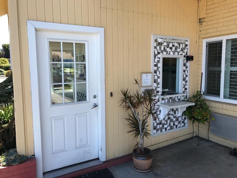 Hotel Deluxe Inn