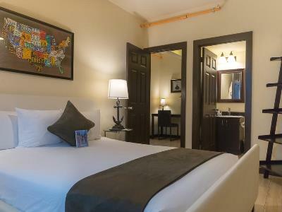 Tradewinds Apartment Hotel