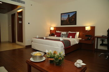 Hotel Siesta Hitech