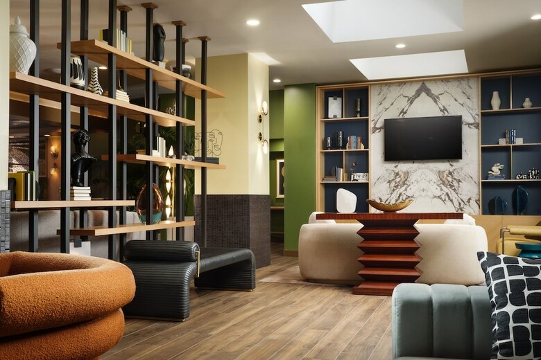 Burton House, Beverly Hills, A Tribute Portfolio Hotel