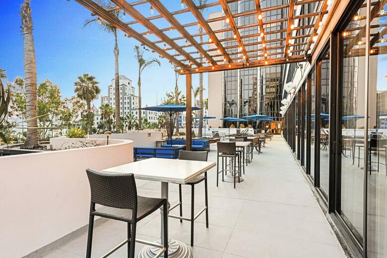 Hotel Renaissance Long Beach