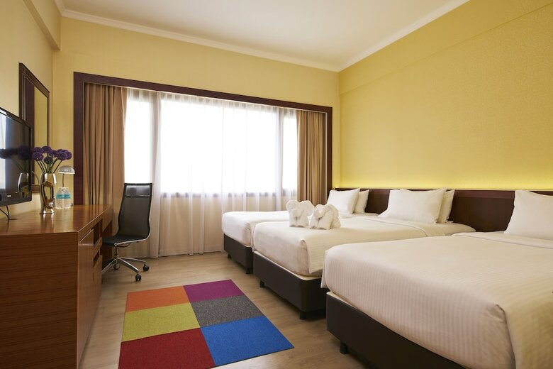Hotel Landmark Village