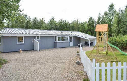 Holiday Home Dyssebjergvej R�m�