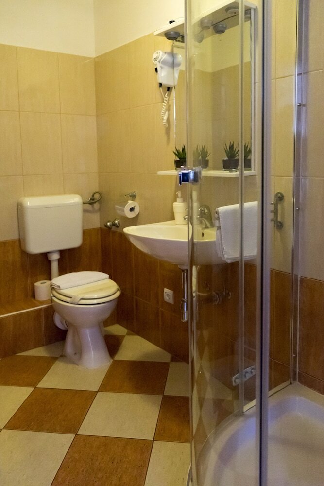 Hostal Apartments And Rooms Katija & Egon