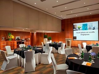 Hotel Royal Plaza On Scotts Singapore