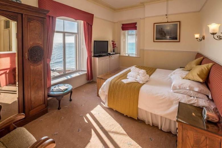 Bed & Breakfast Harbour View Hotel