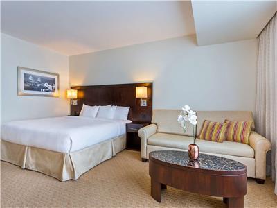 Hotel Courtyard Panama At Multiplaza Mall