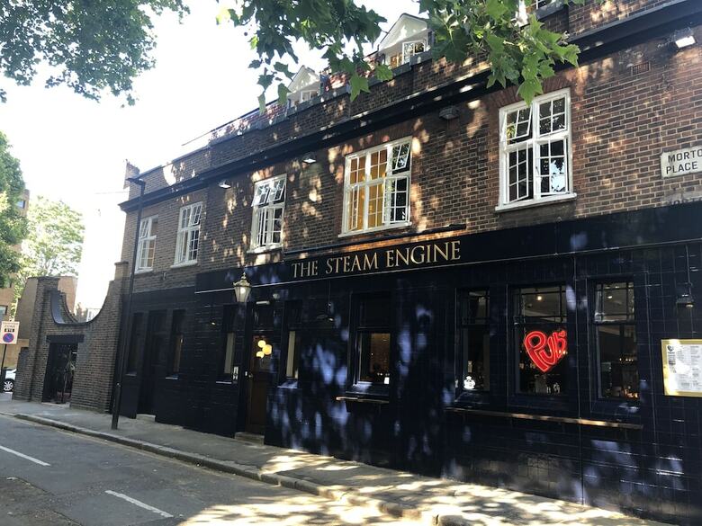 Publove @ The Steam Engine - Hostel
