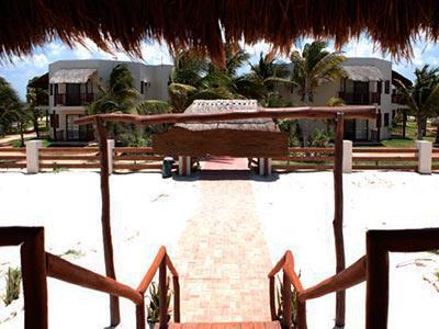 Hotel Technotel San Benito Beach
