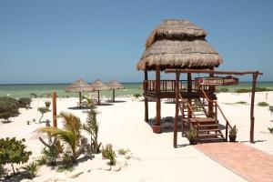 Hotel Technotel San Benito Beach