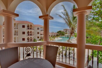 Hotel Coco Beach Resort