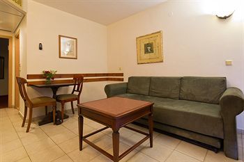 Hotel Shoresh Green Hills Country Lodging