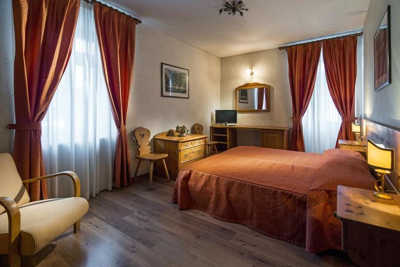 Hotel Corona