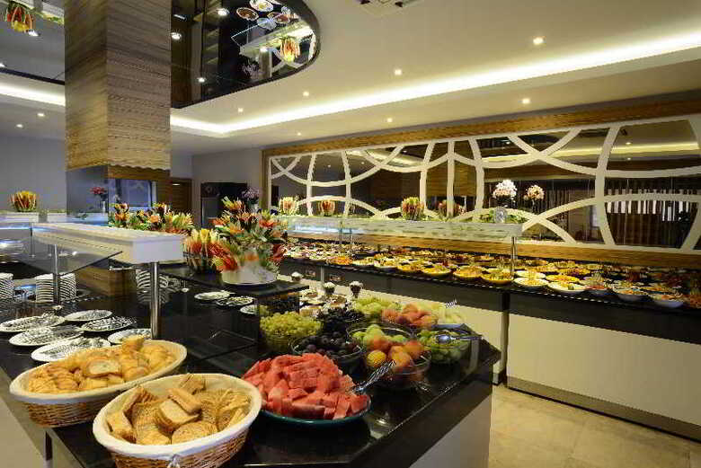 Maris Beach Hotel