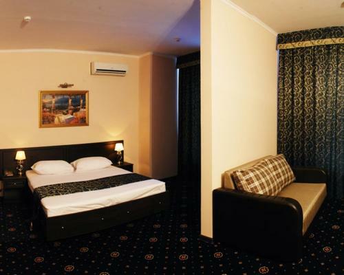 Maximus Hotel