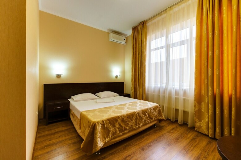 Hotel Zapadniy