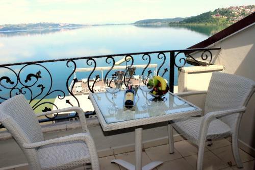 Lale Hotel