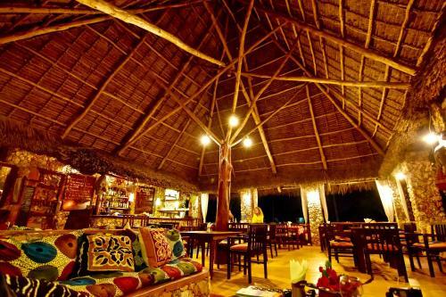 Hotel Mangrove Lodge