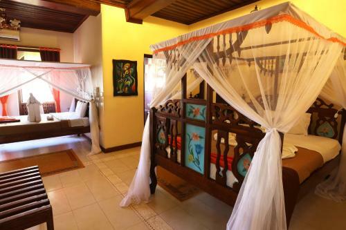 Chavda Hotel