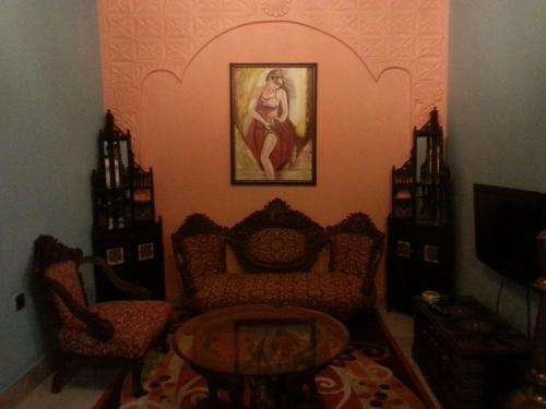 Chavda Hotel