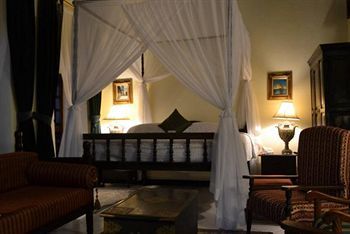 Africa House Hotel