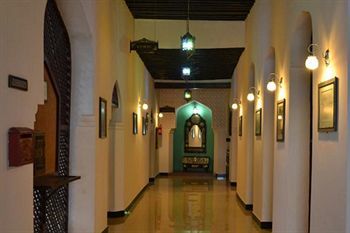 Africa House Hotel