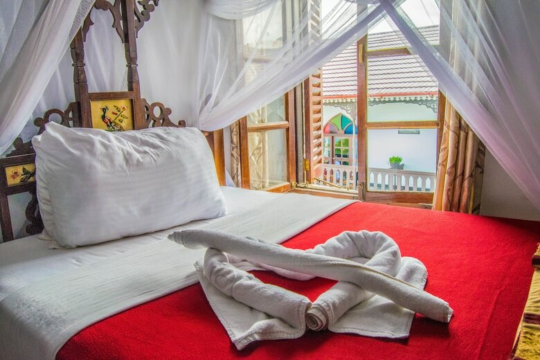 Tembo House Hotel