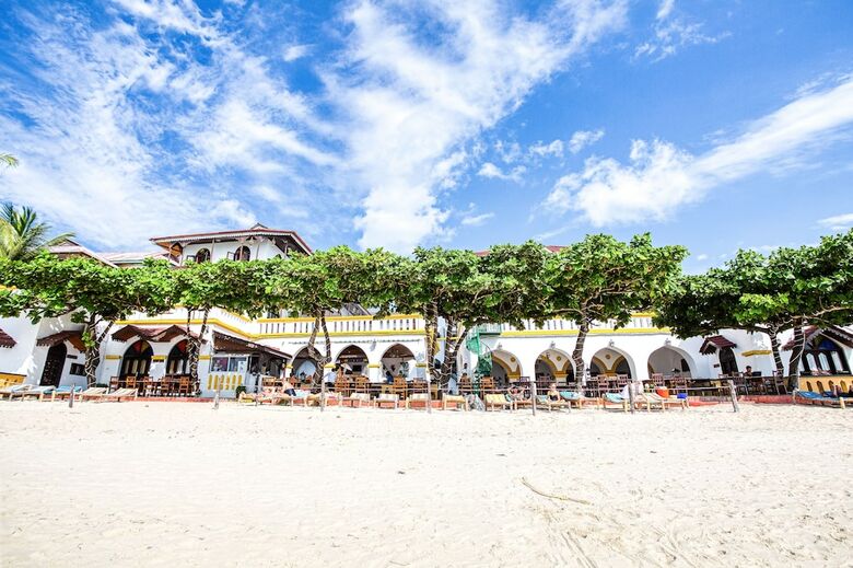 Tembo House Hotel