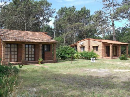 Lodge Adi Y Dina Caba�as