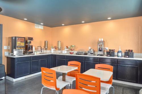 Motel 6 Buttonwillow North