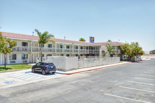 Motel 6 Buttonwillow North