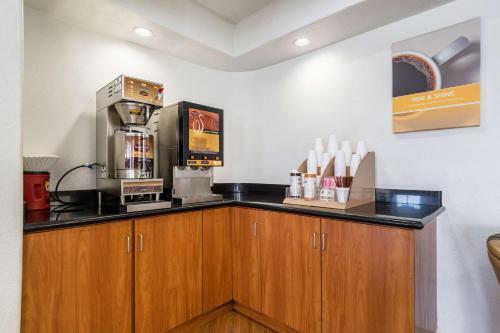 Motel 6 Buttonwillow Central
