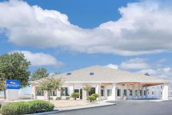 Hotel Baymont Inn & Suites Willows