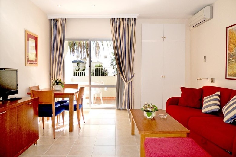 Apartamento Select Benal Beach