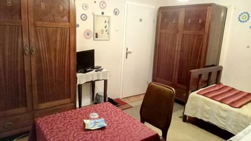 Hostal Rooms Aeroport
