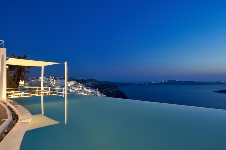 Hotel Cosmopolitan Suites