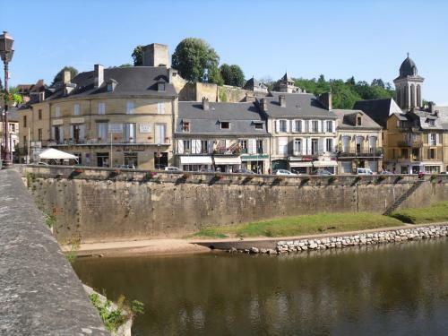 Hotel H�tel Le P'tit Monde