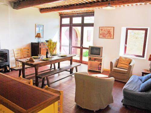 Holiday Home Le Puits Du Geai St Saturnin D'apt